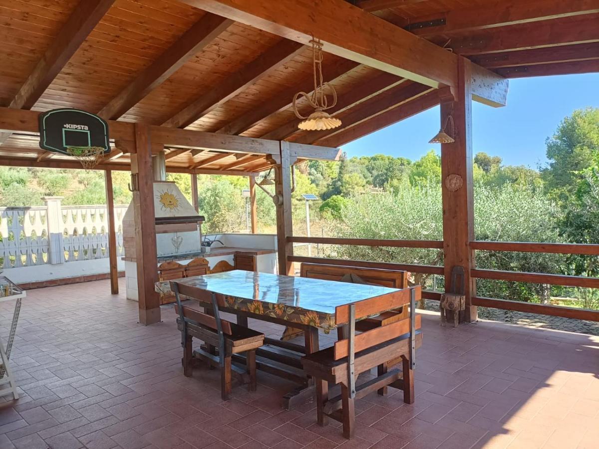 La Taverna Di Angela Amendolara Exteriér fotografie