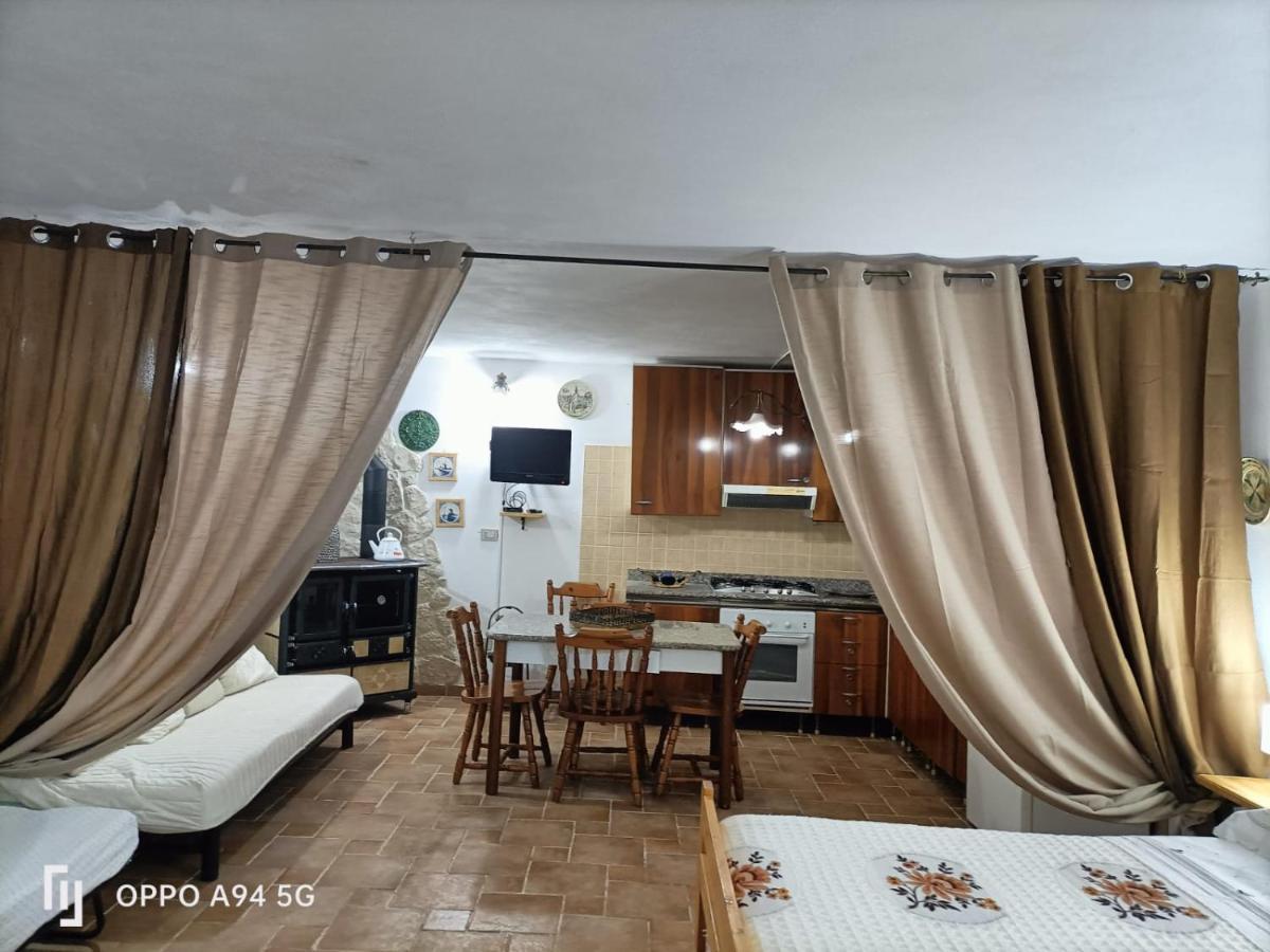 La Taverna Di Angela Amendolara Exteriér fotografie